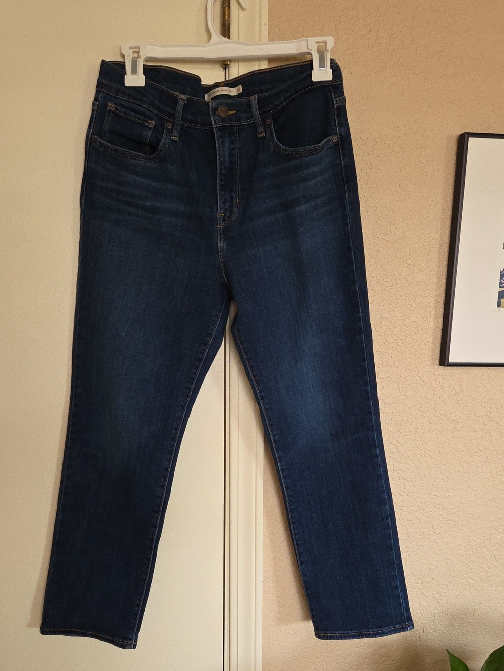 Women's High-Rise Cropped Jeans in Dark Blue Wash